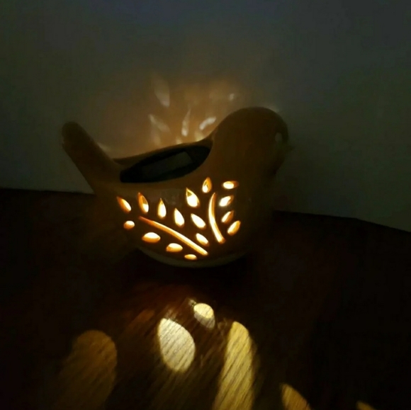 Solar light up bird - Picture 3 of 7